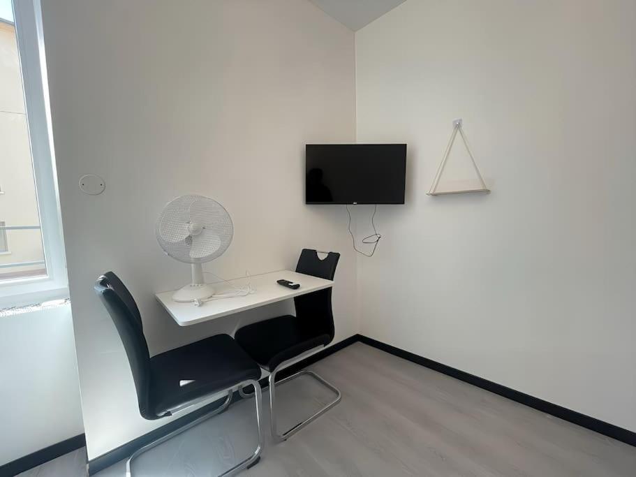Studio B2 20M2 Cosy 5Min A Pied Des Gares Роанн Екстер'єр фото